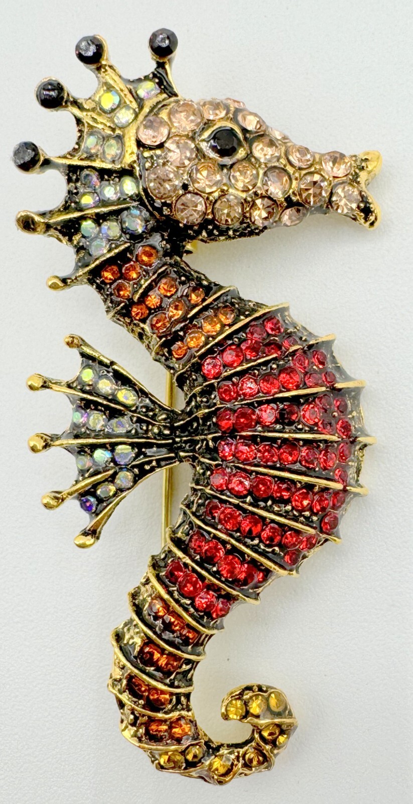 T2-767 BROOCH GOLD TONE PIN 2.25″ RHINESTONE ANIMAL OCEAN FISH SEAHORSE RED