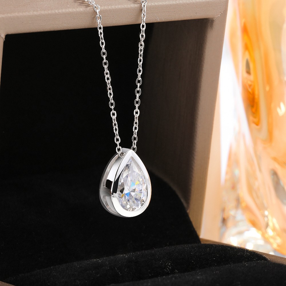 1-4CT Pear Cut Moissanite Solitaire Pendant Necklace 925 Sterling Silver Chain