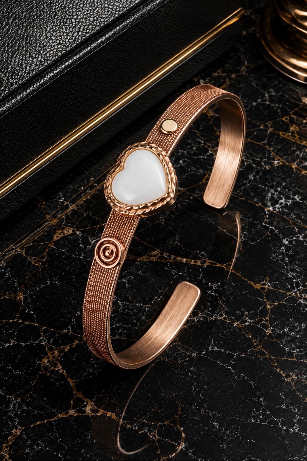 Women’s White Stone Heart Fig�rl� Copper Bracelet Adjustable Elegant ve Zarif
