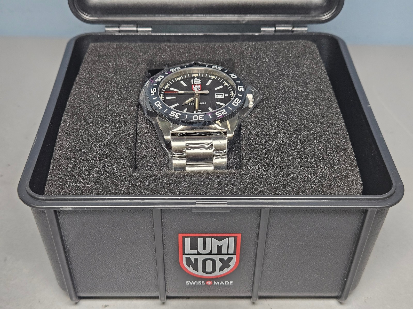 Swiss Luminox Pacific Diver men’s Stainless Black Dial Tritium Watch XS.3122.M1