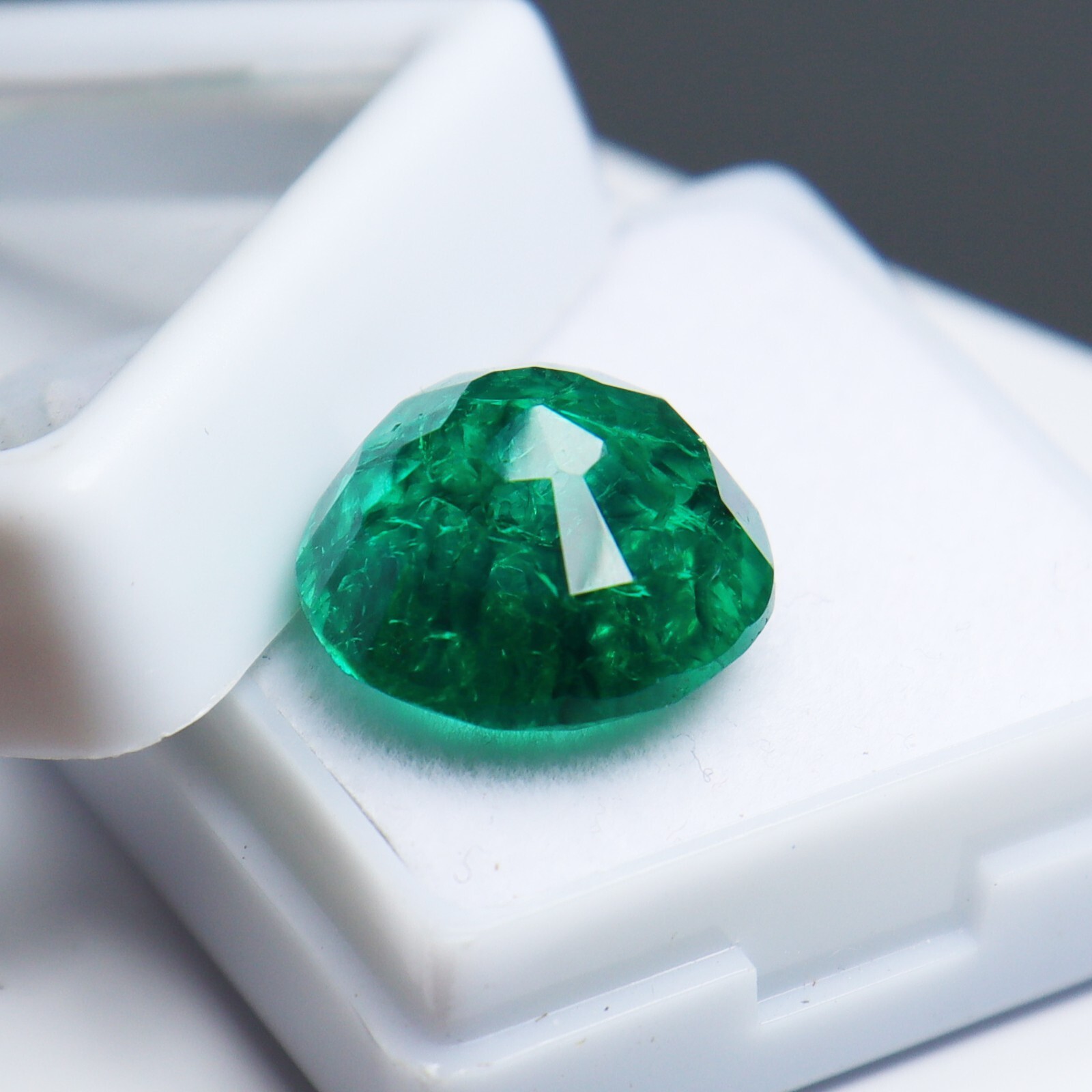 9.55 Ct Natural Rare Round Cut Colombian Green Emerald Certified Loose Gemstone