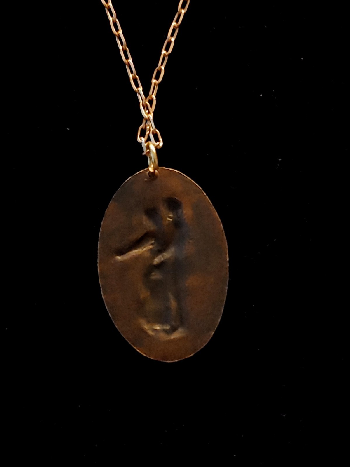 Vintage Couple Kissing Pendant Die Struck Necklace