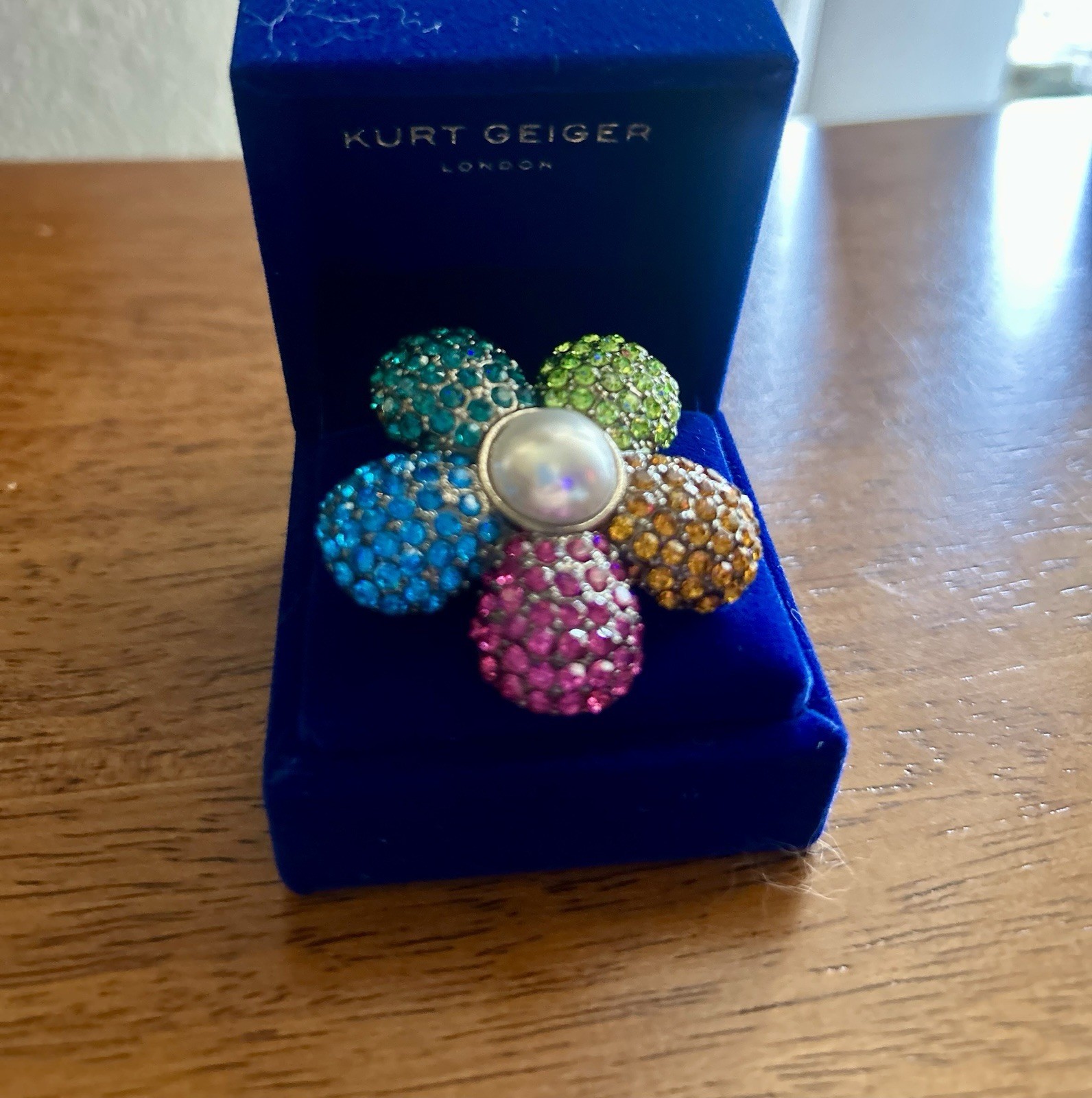 Kurt Geiger London Flower Cocktail Ring Multicolor Rhinestone Faux Pearl Sz 7