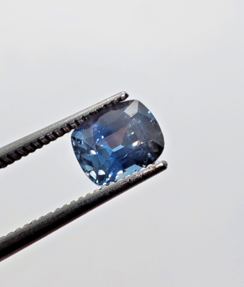 Natural Blue Sapphire 1.38ct Cushion Cut Certified | Vivid Blue | Unheated