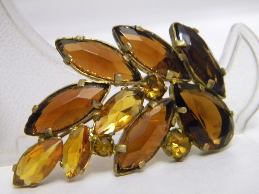 Brooch Czech Jewelry Brooch Czechoslovakia Vintage Jablonex, gift e341