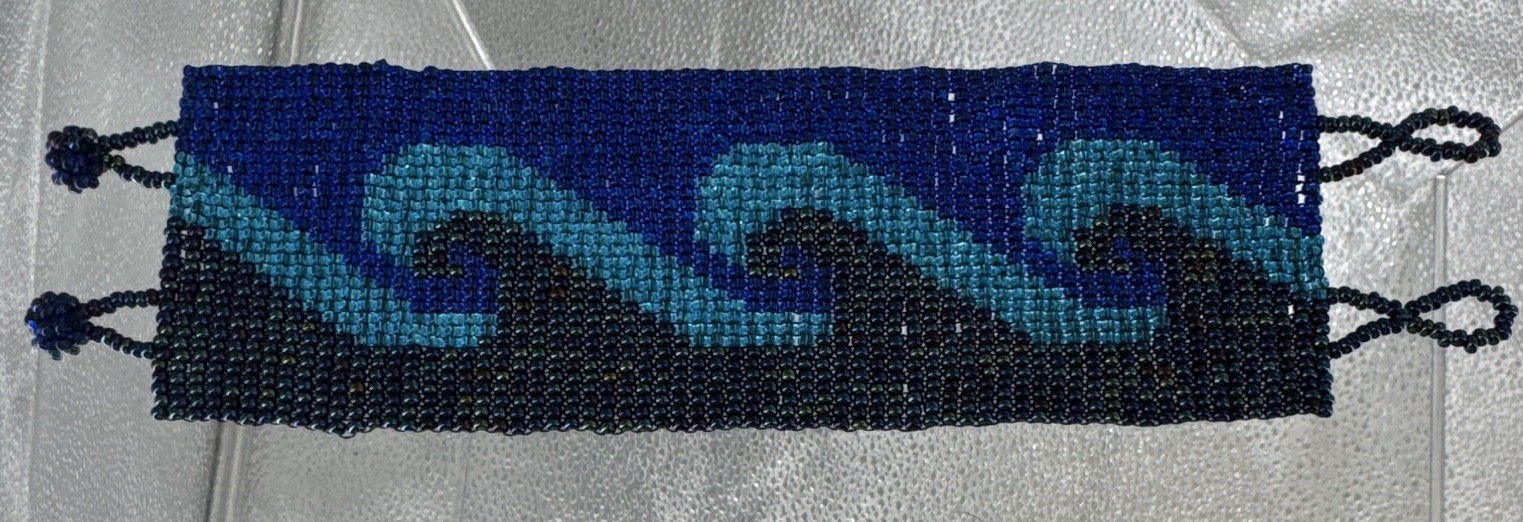 Handmade Beaded Cuff Bracelet Blue Black Teal Wave Pattern Glass Beads 7.5 in