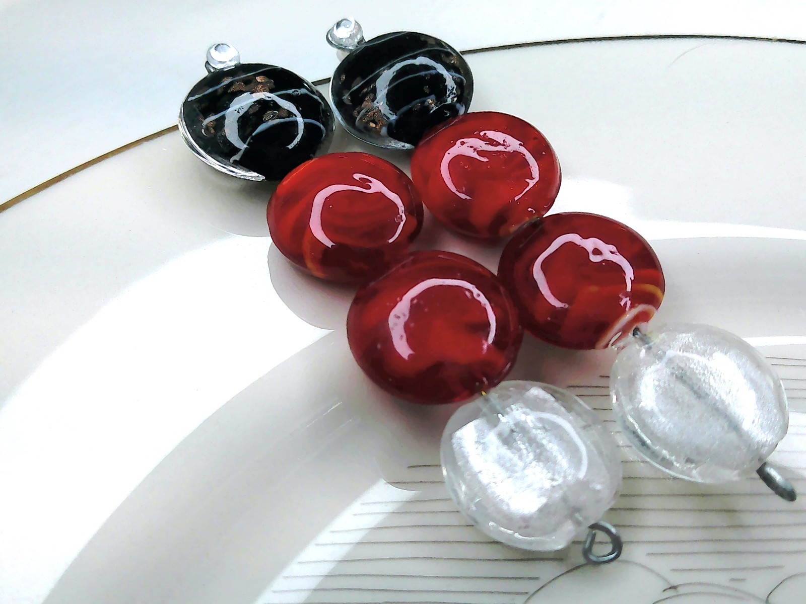Bakelite Dangle Modern Style Earrings Murano Glass Handmade Post Red Black