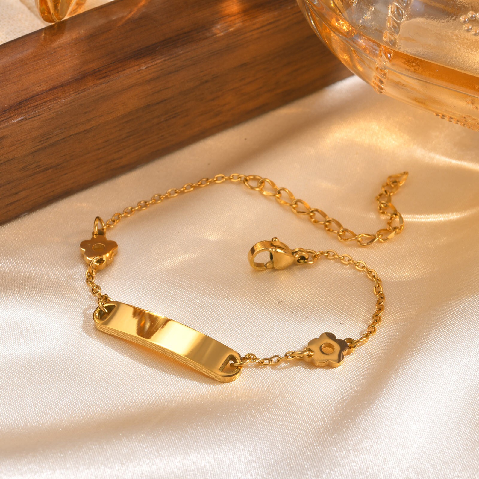 Fashion Stainless Steel Flat Cross Chain Flower ID Bracelet Female Golden 8.26in