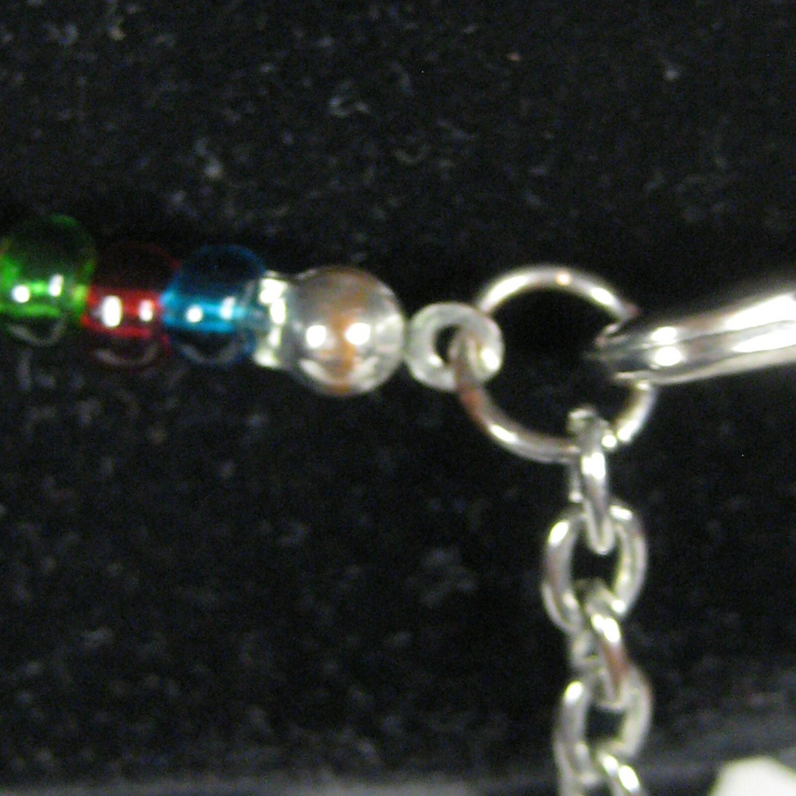 Necklace Womens Strand 18 Inch Beaded Blue Green Red String Plastic