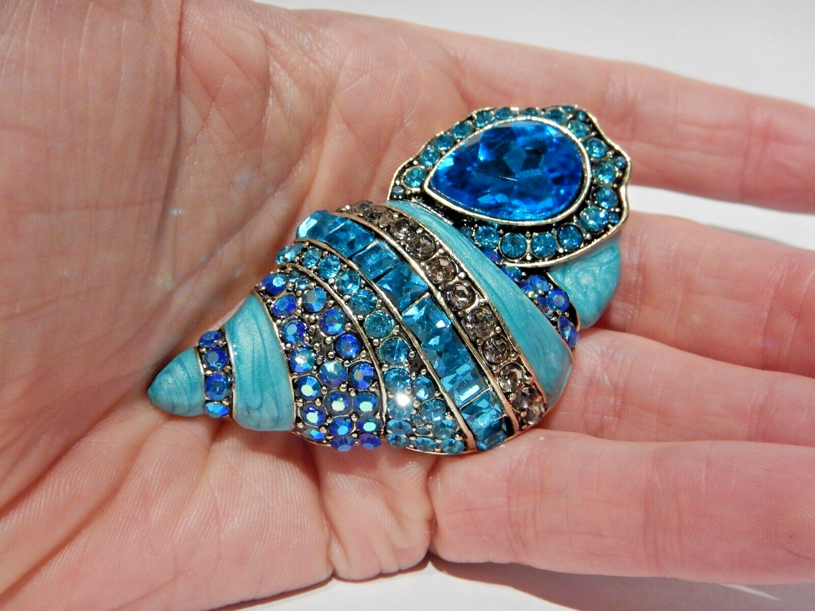 BLUE TRITON CONCH BROOCH teal aqua crystal trumpet sea shell rhinestone pin N6