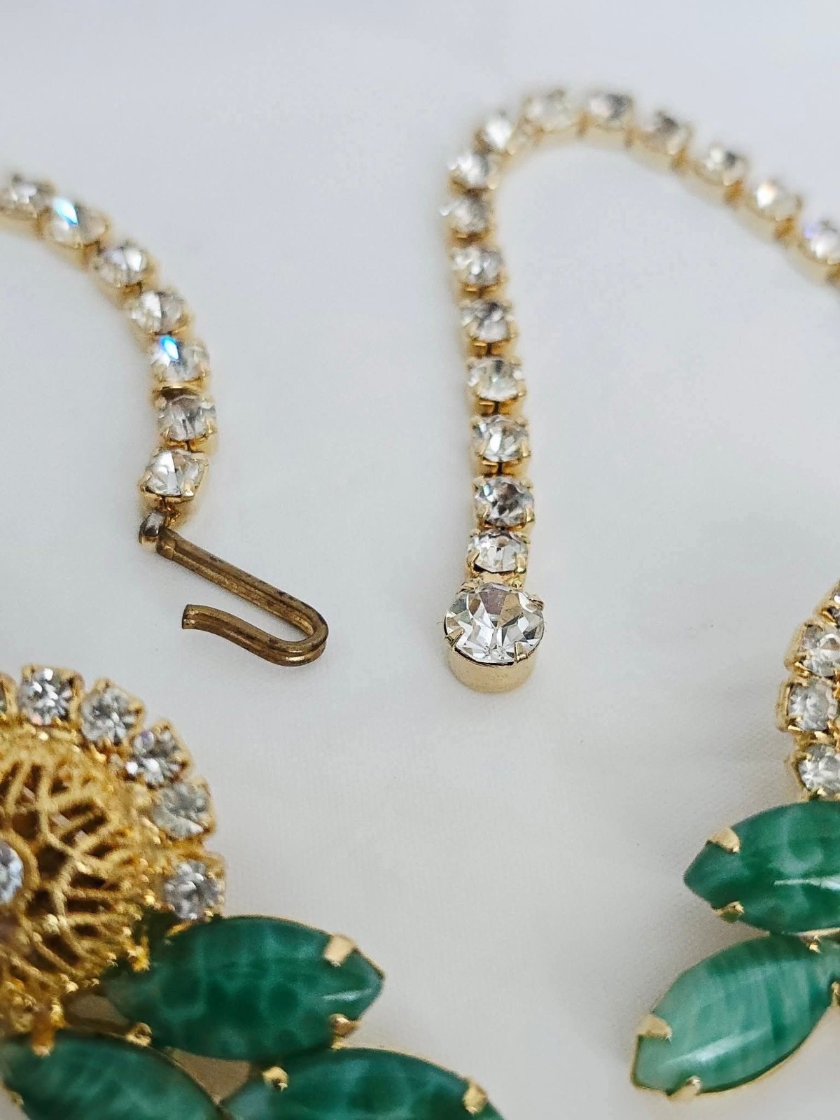 Vintage Verified JULIANA Green Peking Glass Bracelet Necklace Earrings Set