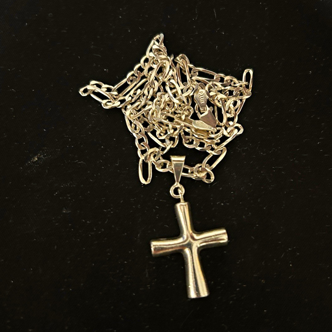 Jezlaine 925 Sterling Silver Solid Cross Pendant & Figaro Chain 20″ 14.5g
