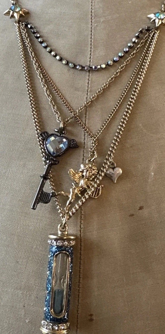BETSEY JOHNSON HEAVENS TO BETSEY HOURGLASS KEY ANGEL NECKLACE Chain Cupid Charm