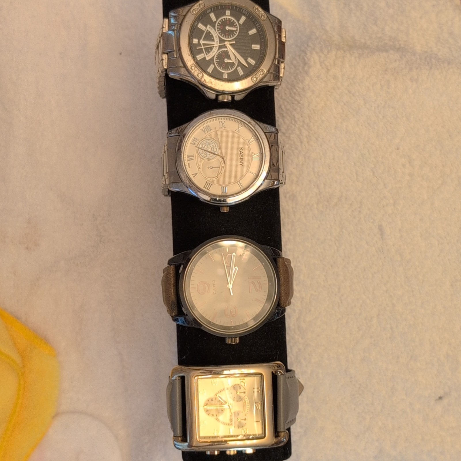 AKSINY Lot of 4 Assorted Wristwatches Mixed Styles/Colors Unisex Adults