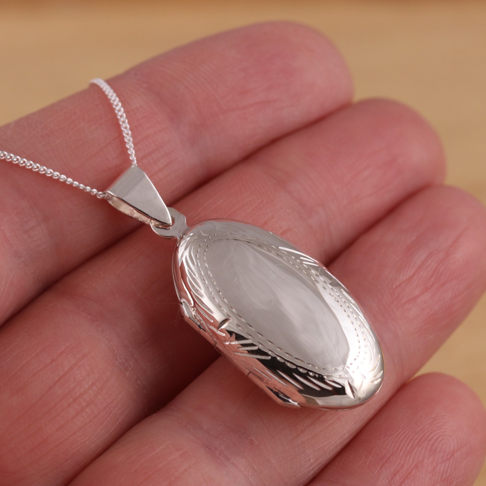 Solid 925 Sterling Silver Engraved Oval Photo Locket Pendant Necklace Chain Box