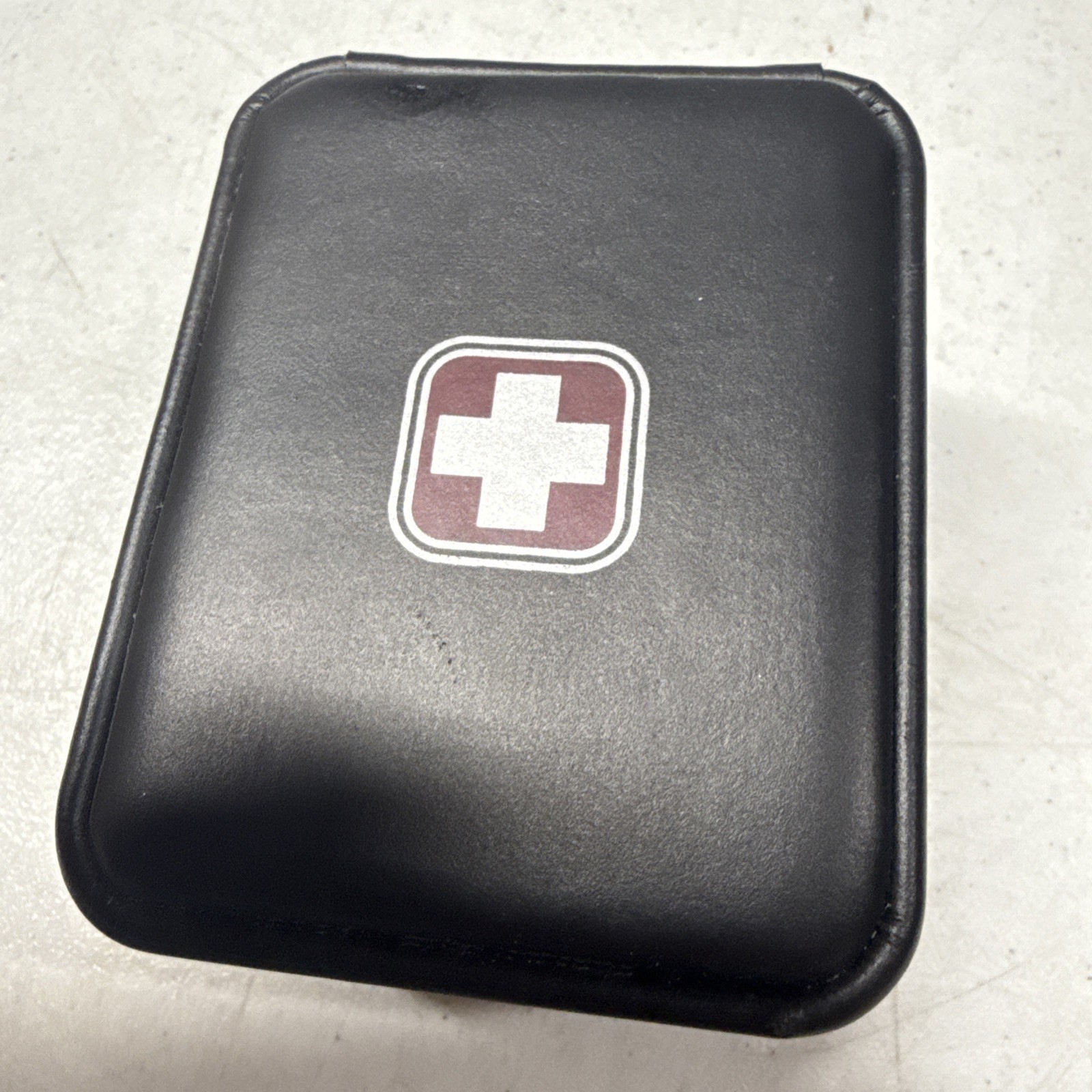 Victorinox Swiss Army Garrison Men’s Quartz Field Watch Works! Needs Battery