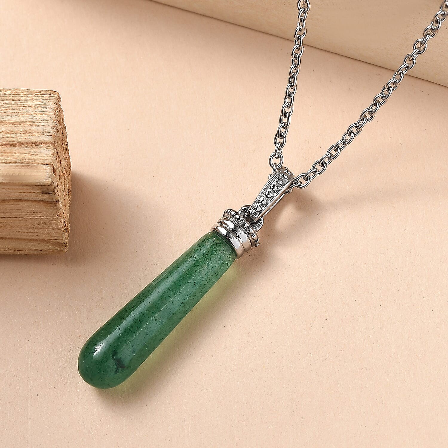 Green Aventurine 6.50 ctw Pendant Necklace in Stainless Steel 20 Inches