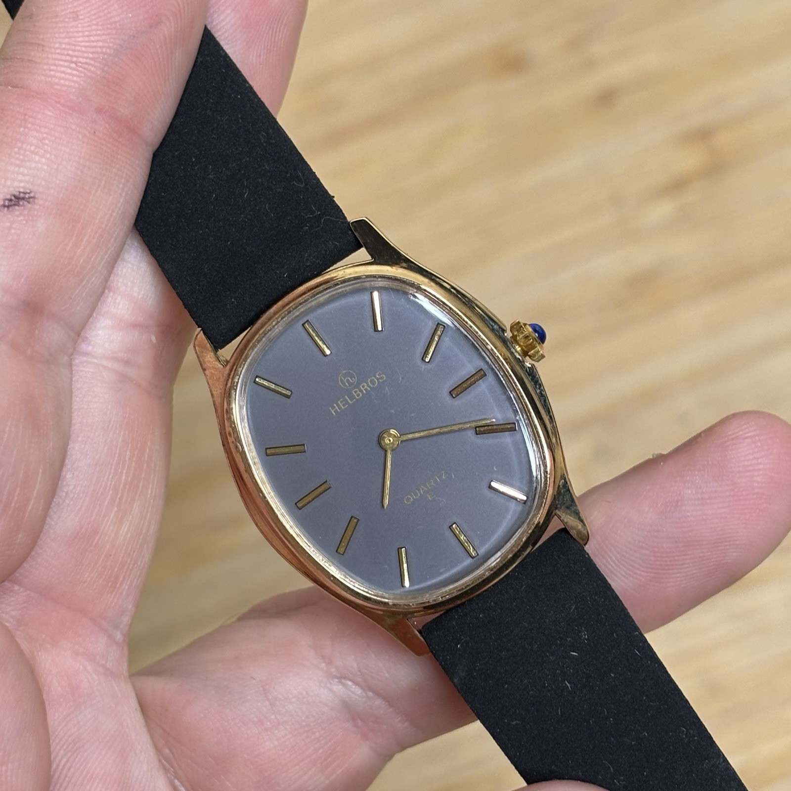 NOS Neo Vintage Helbros Oval Gold Tone Quartz Grey Dial Watch – New Bat