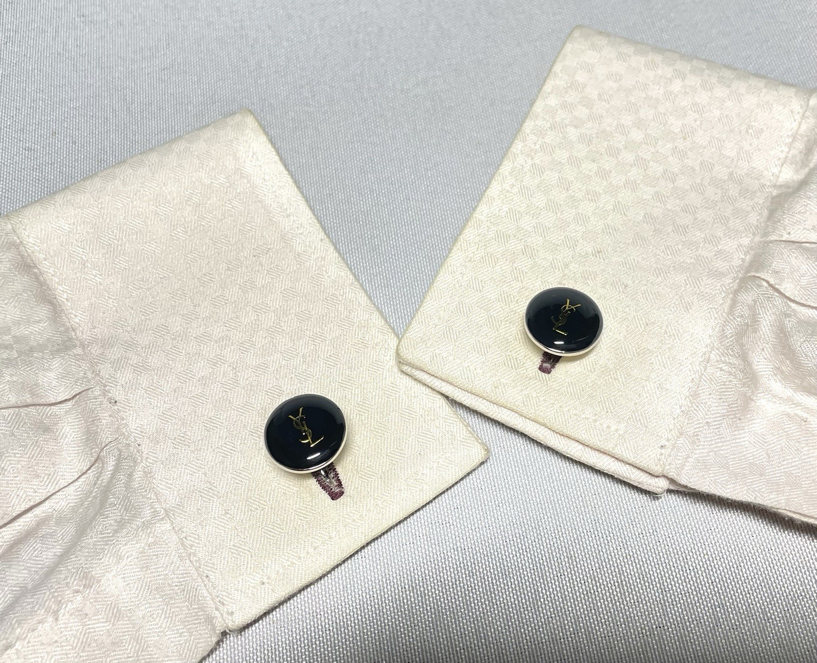Auth [Beautiful] Yves Saint Laurent YSL Black stone & gold Logo Cufflinks Gift