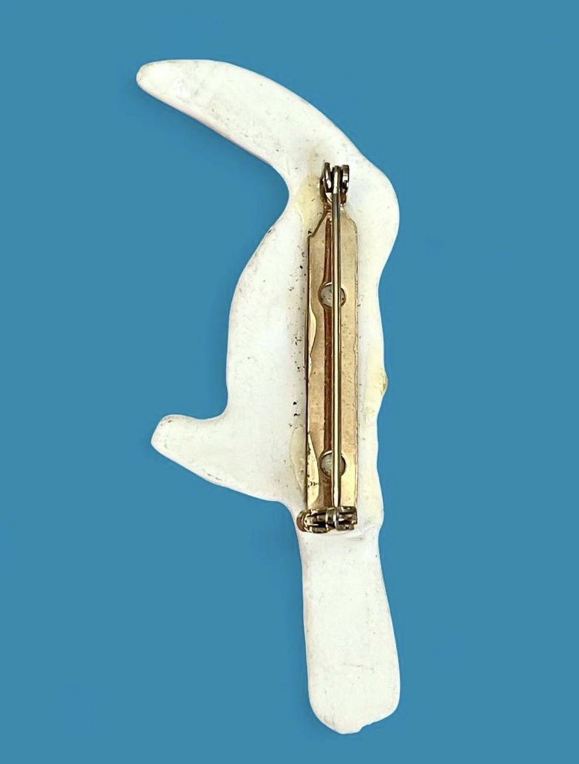 Vintage 1970s Porcelain White Toucan Bird Brooch Pin Tropical Gold & Silver Chic