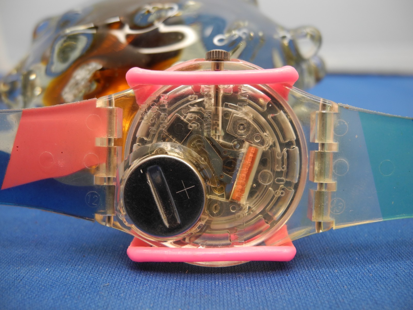 SWATCH WATCH GK153 “BEACH VOLLEY” 1992 ORIGINAL – NEW BATTERY,WORKS FINE.
