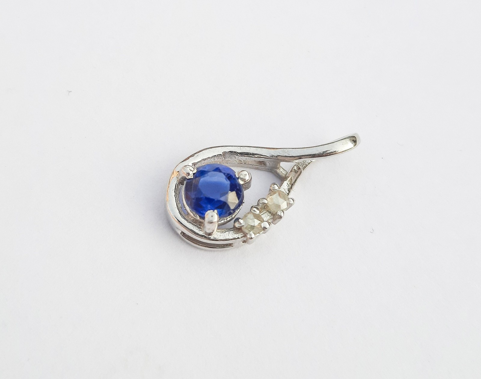Handmade Sterling Silver Blue Sapphire Pendant: Rose Cut Diamond Jewelry Pendant