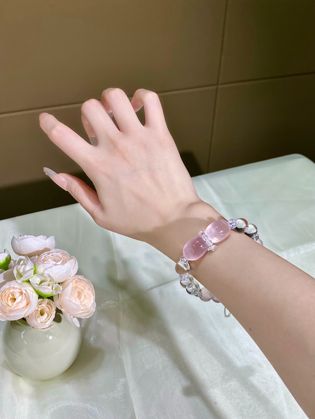 LUSA FEELA Natural Pink White Crystal Bubble Bead Stretch Bracelet Gift Box