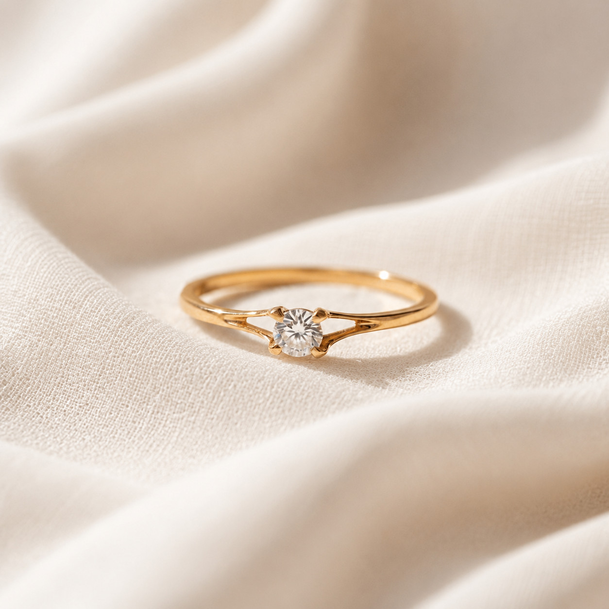 4mm Round Moissanite Solitaire Ring 925 Sterling Silver Split Shank Women