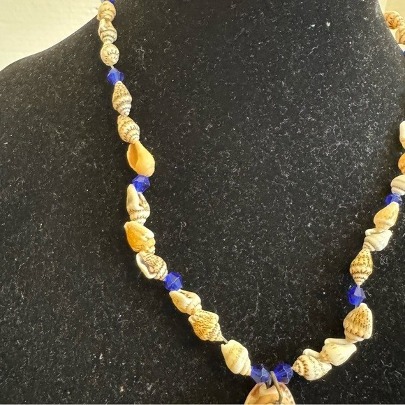 Vintage Necklace & Bracelet 2 Piece SET Carved Cameo VIRGO Conch Shell Pendant