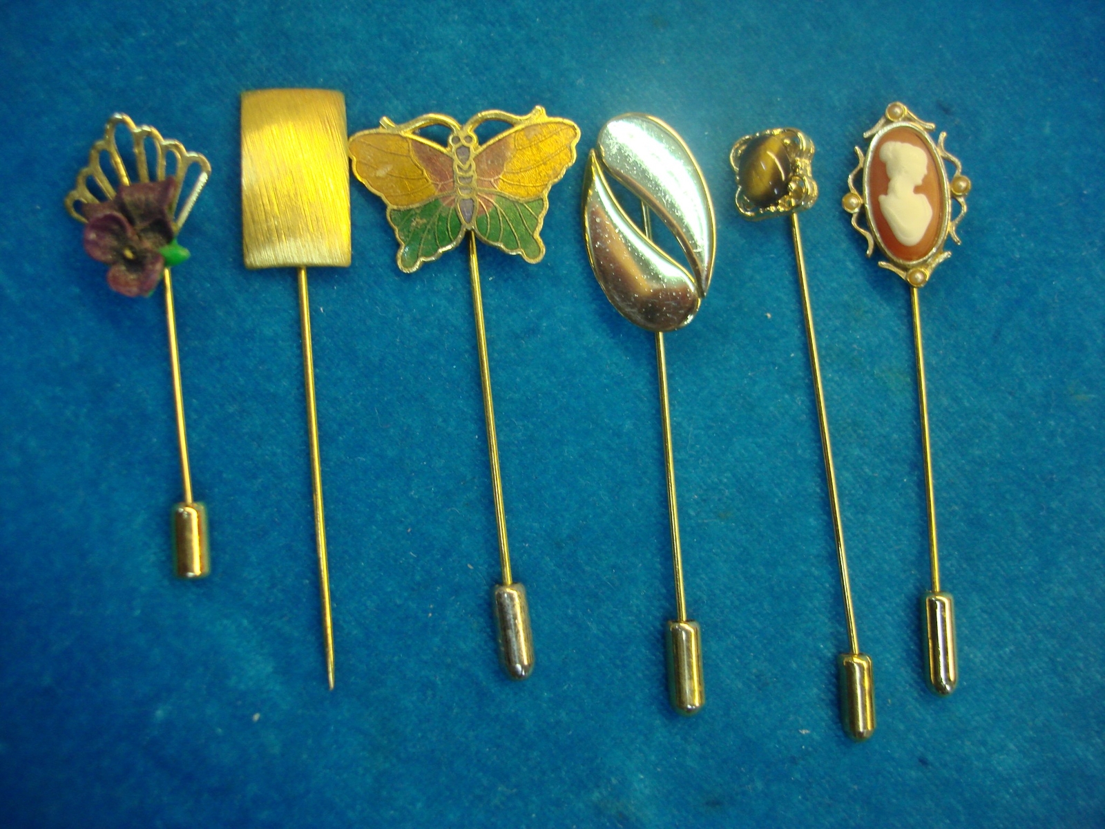 6 DIFF. VINTAGE STICK PINS – PRETTY!