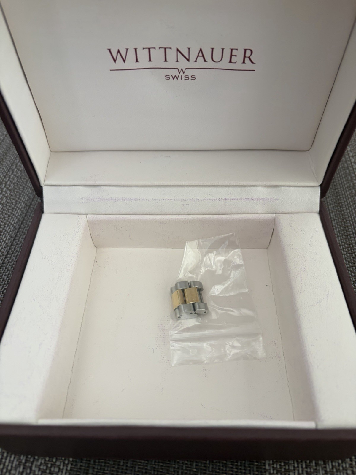 WITTNAUER 12C00 In Box Never Worn Watch Mens Wristwatch