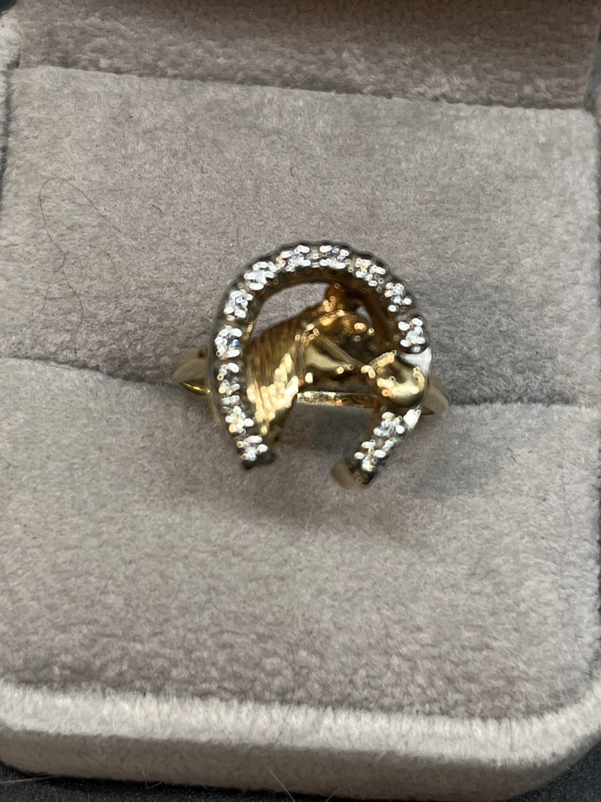 14K Yellow Gold Diamond Horse and Horseshoe Ring .12ctw Weight is 4.40 grams