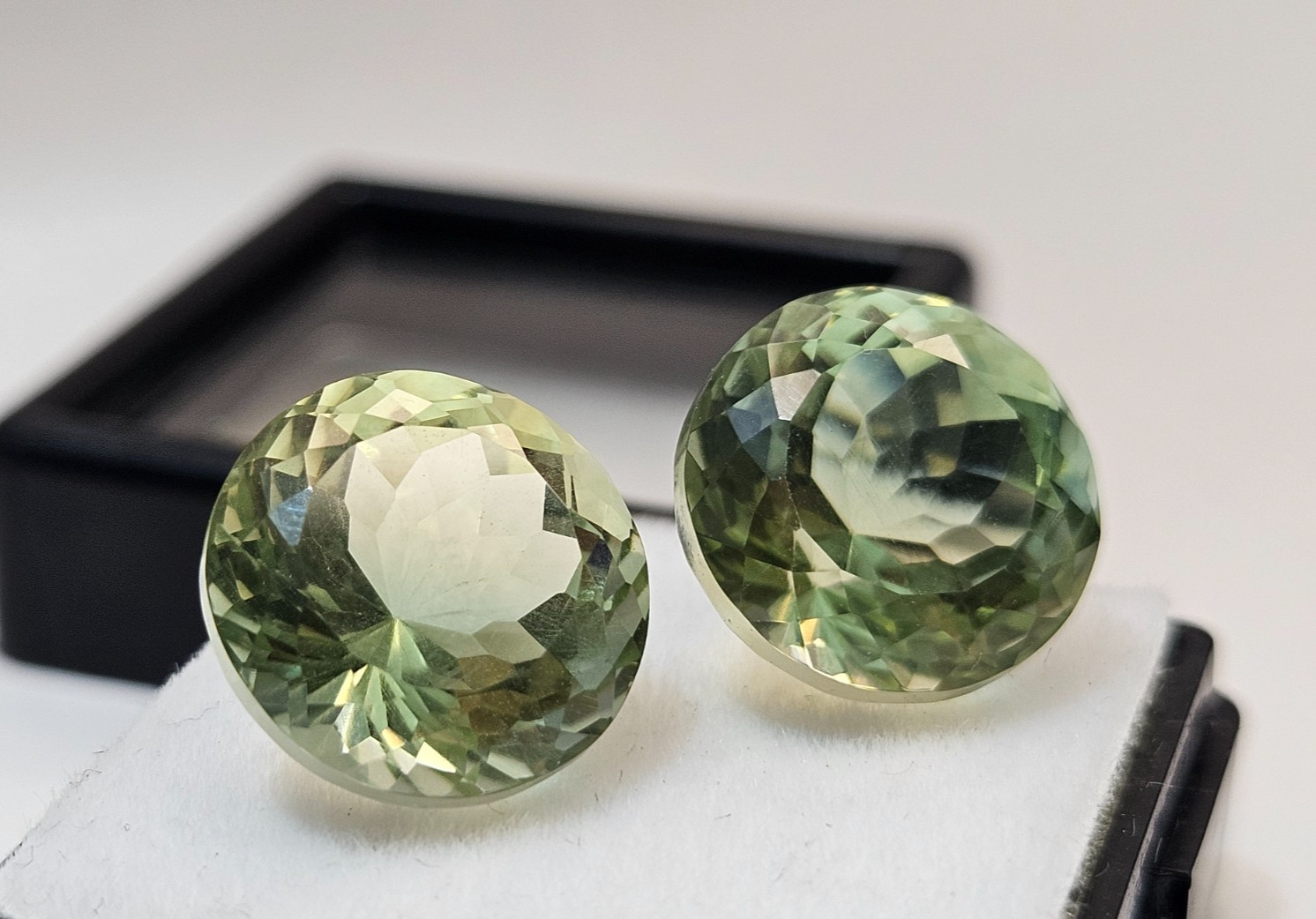 Bi-Colour 13-14 Ct Tourmaline Round Cut Pair Loose Gemstone For Earing FR-375