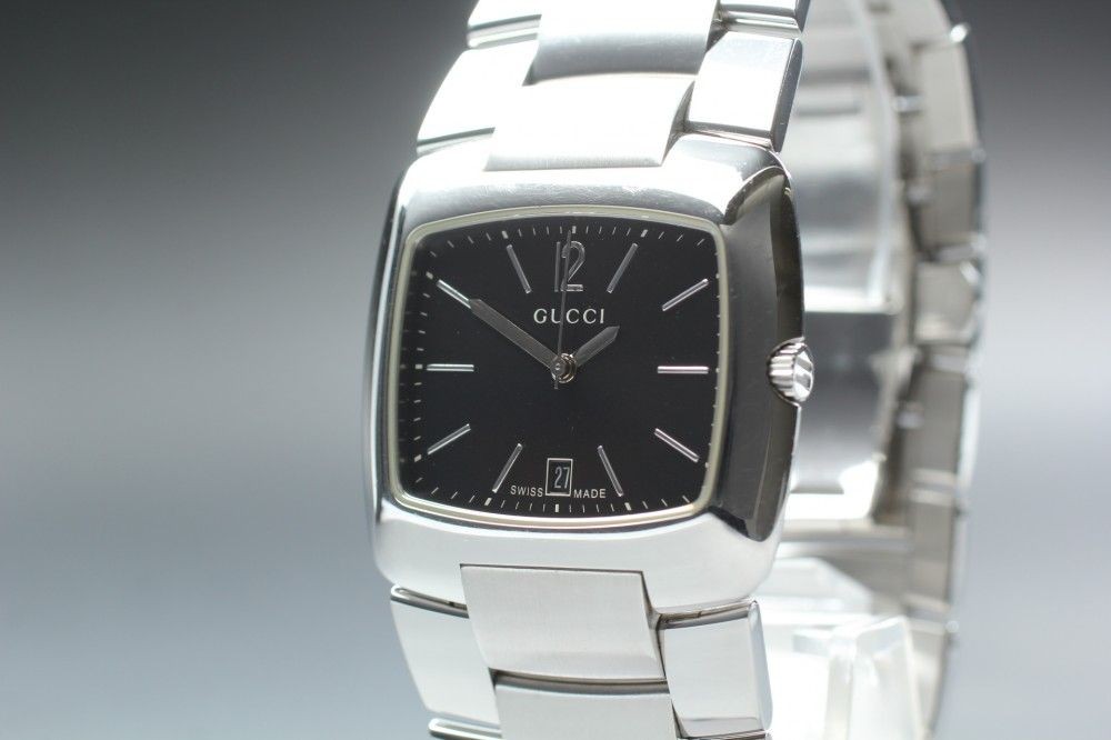 Working Item GUCCI 8500M Black Silver Date Bracelet Quartz Men’s Watch 17700