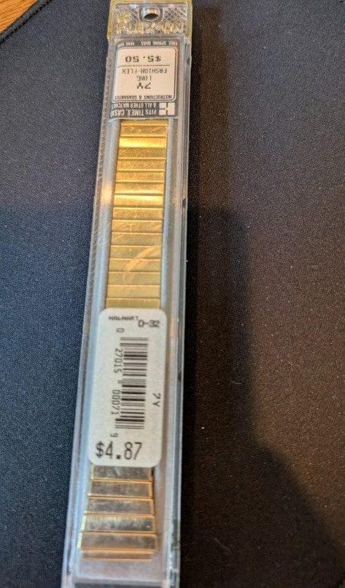 VINTAGE KREISLER GOLD COLOR FLEX-ON STRETCH WATCH BAND, STAINLESS STEEL 7Y LONG