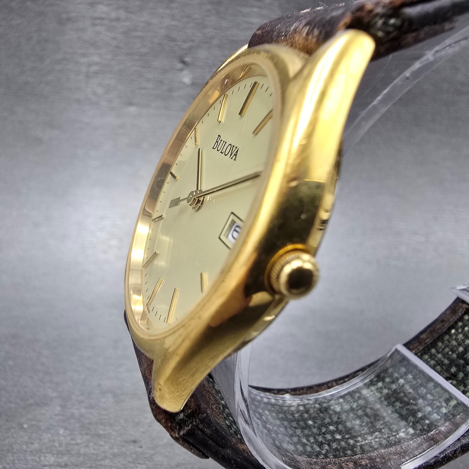 Bulova Watch Men 33mm Champagne Dial Gold Tone Date Round 97B43 New Battery