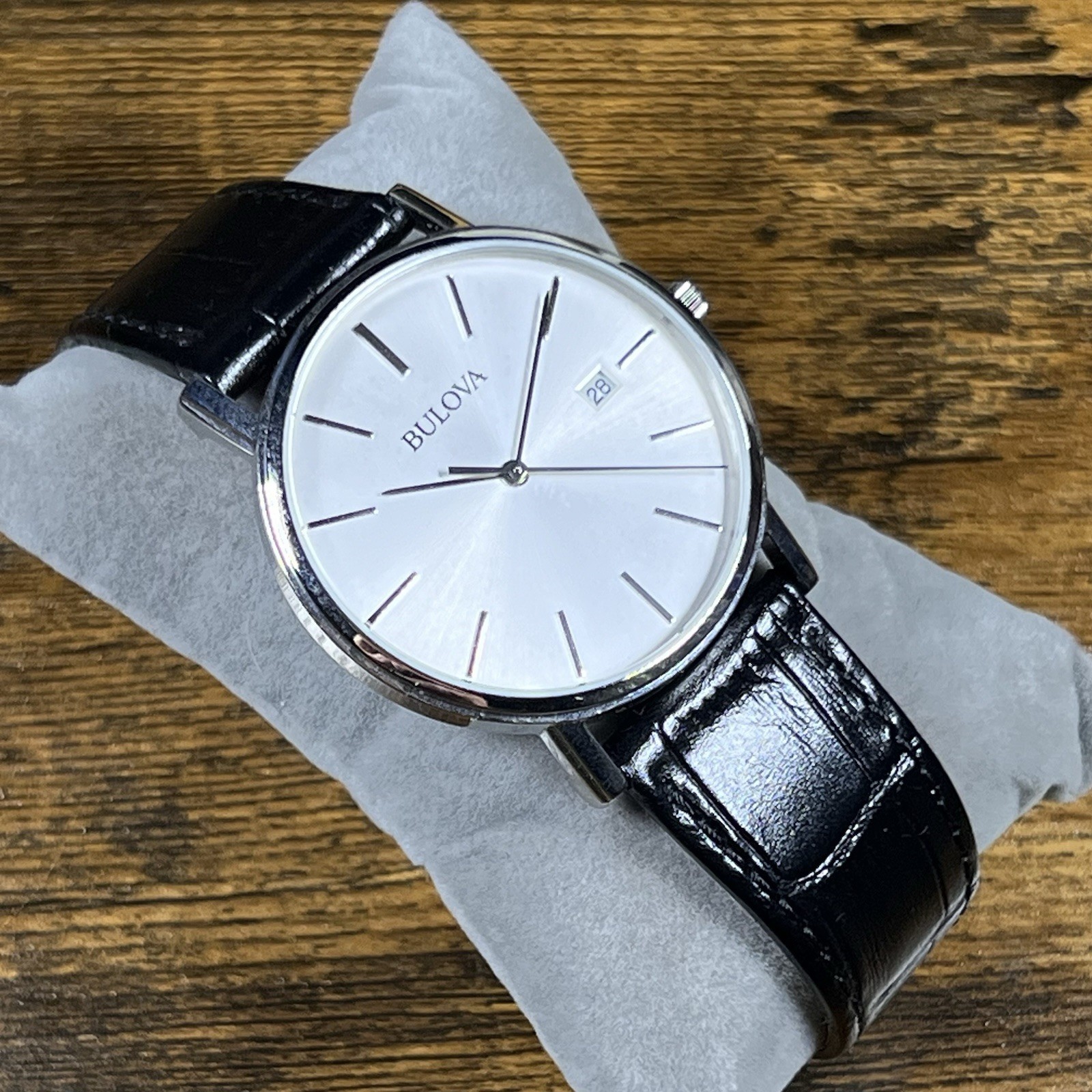 Bulova 96B104 Silver Men’s Dress Formal Classic Watch Leather Strap Bracelet