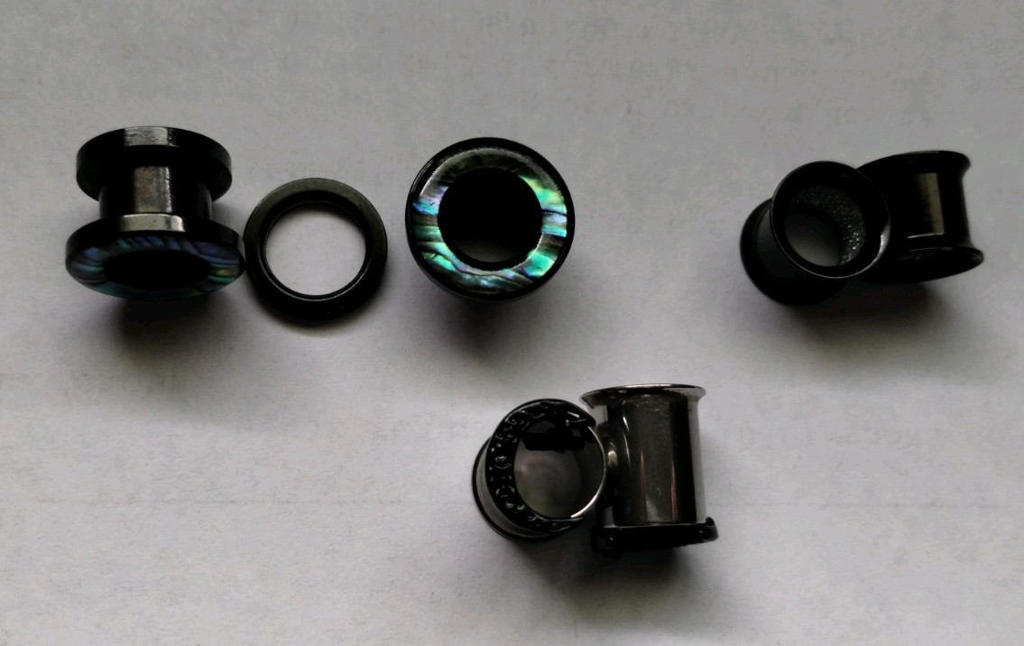 3 Pair – Ear Gauges Surgical Steel/ Acrylic Saddle Screw Tunnel Plugs 00g 10mm