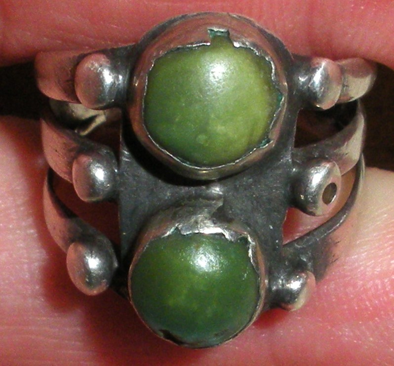 ANTIQUE EARLY NAVAJO TURQUOISE & SILVER RING SIZE 7 1/4 GREAT WEAR! vafo