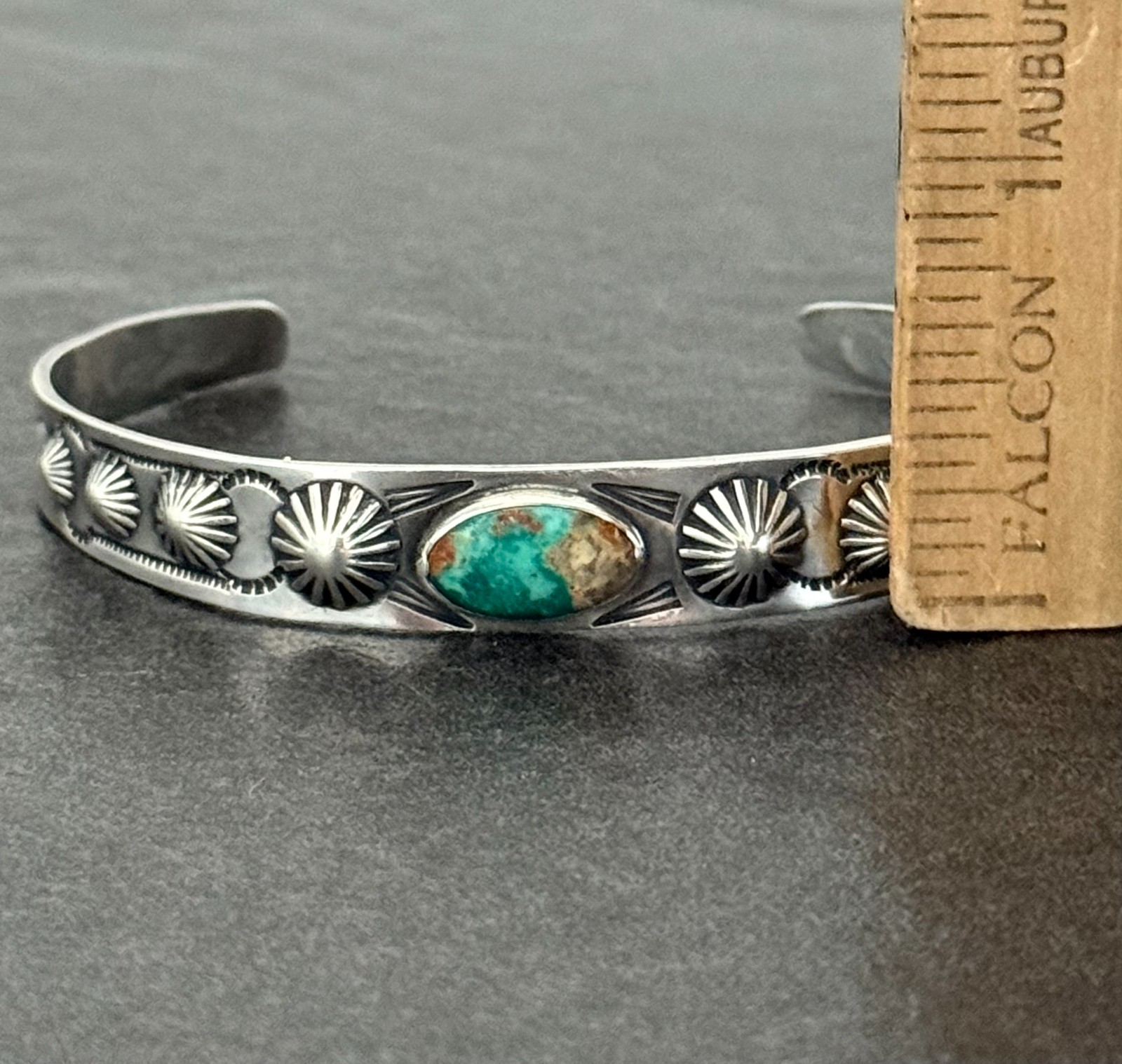 Vintage FRED HARVEY ERA Navajo Turquoise FLUTED BUTTONS Silver Bracelet 6.5in