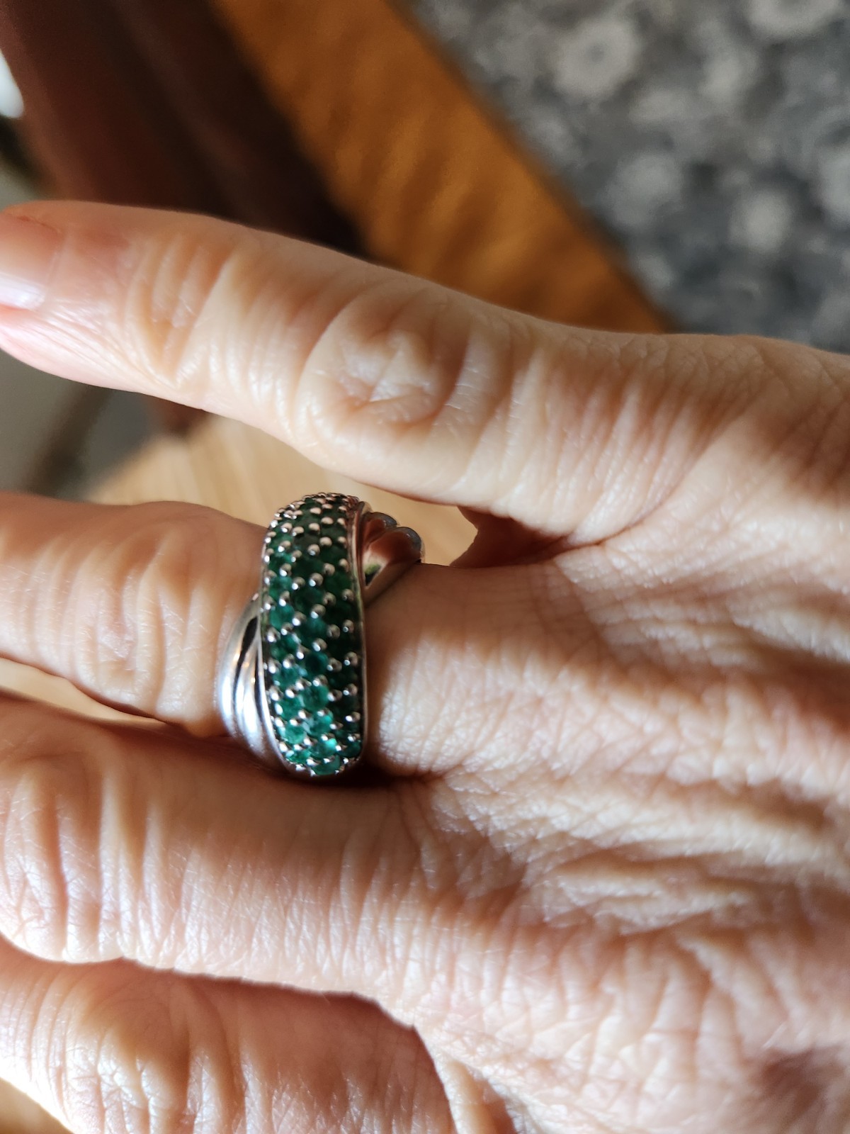 STERLING SILVER 3 ROWS EMERALD CROSSOVER WIDE BAND RING SIZE 7 APPROX. .40 CARAT