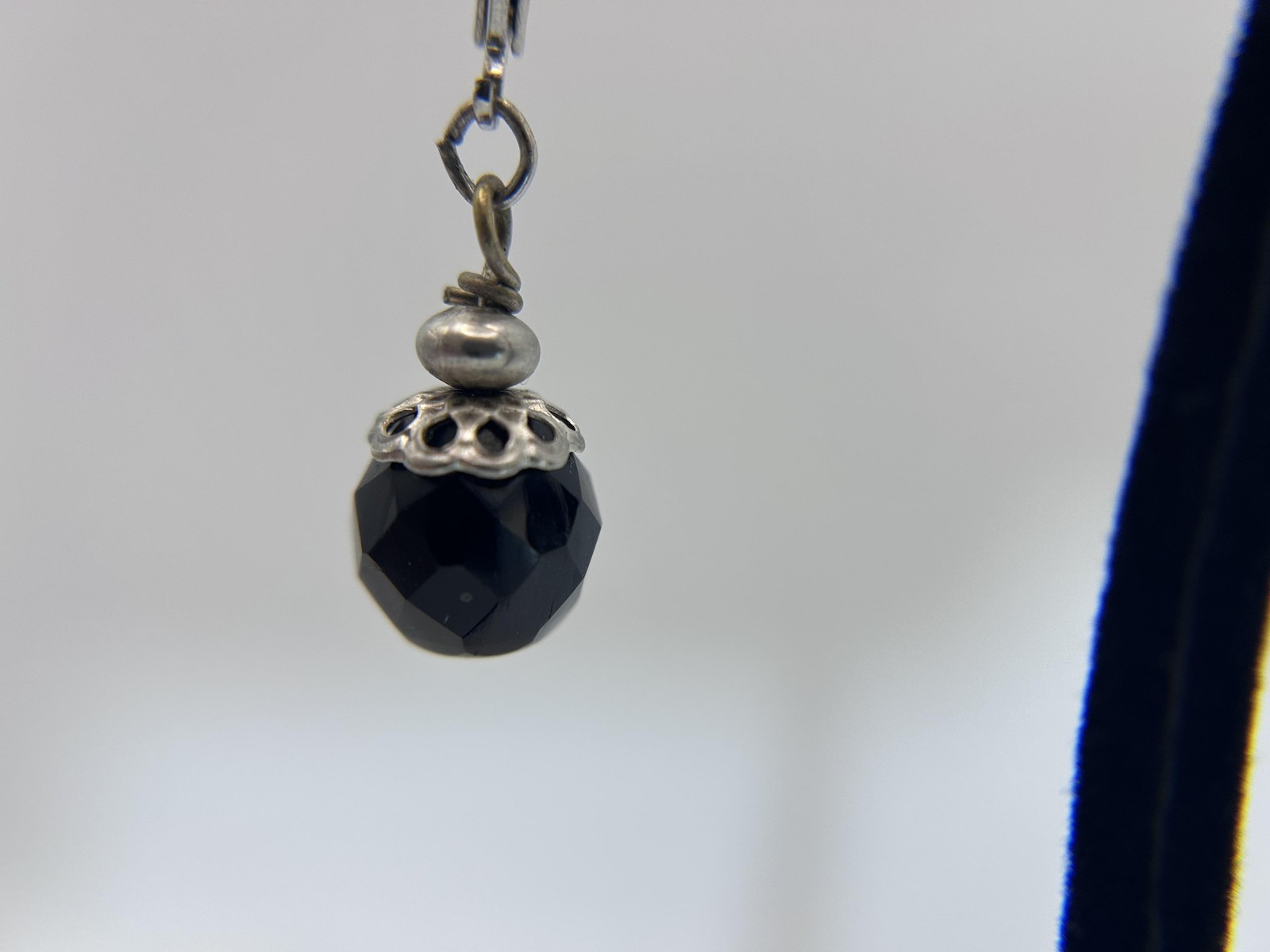 VTG Earrings Silver Tone Black Beaded Round Dangle Leverback Jewelry Fashion