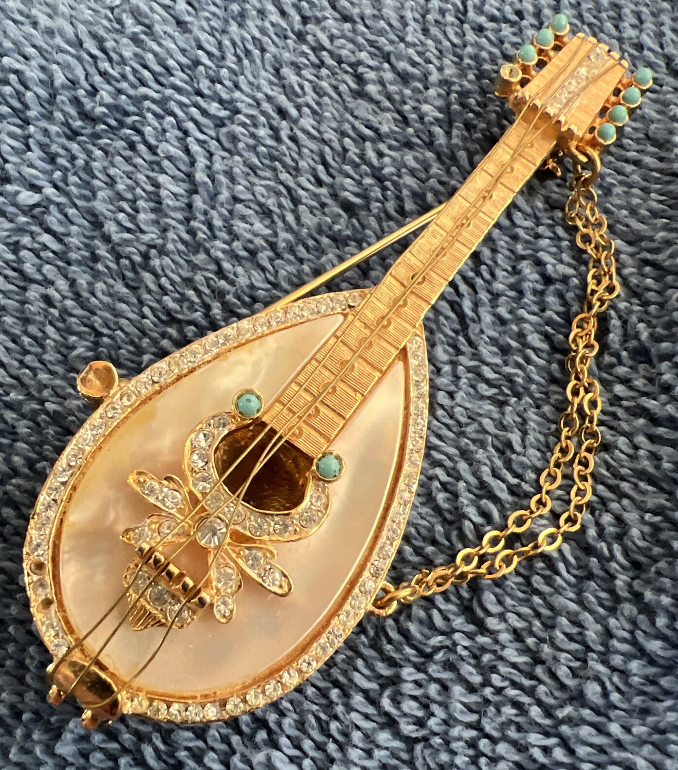 VTG R. MANDLE MANDOLIN BROOCH FAUX PEARL & CLEAR STONES -SEE PHOTOS