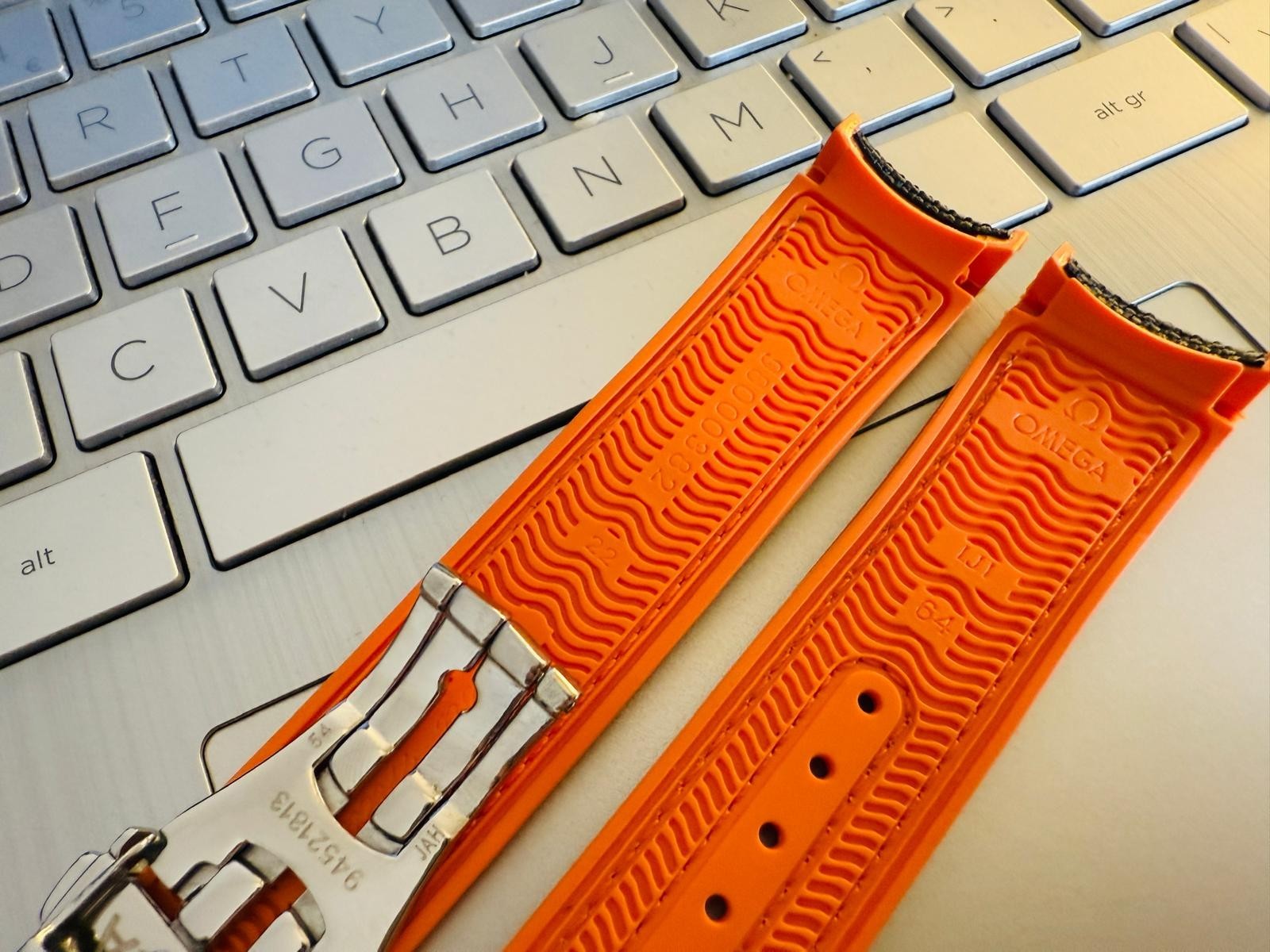 20mm Waterproof Rubber Nylon Watch Strap Replacement Orange Black