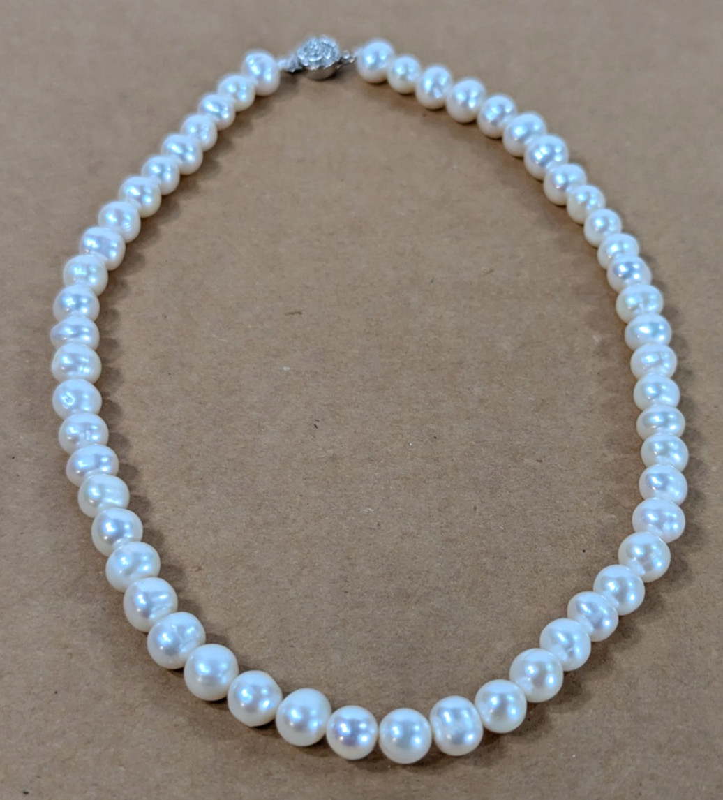 Vintage Genuine Pearl Necklace w/ Silver Rose Clasp Classic Elegant 15.5″