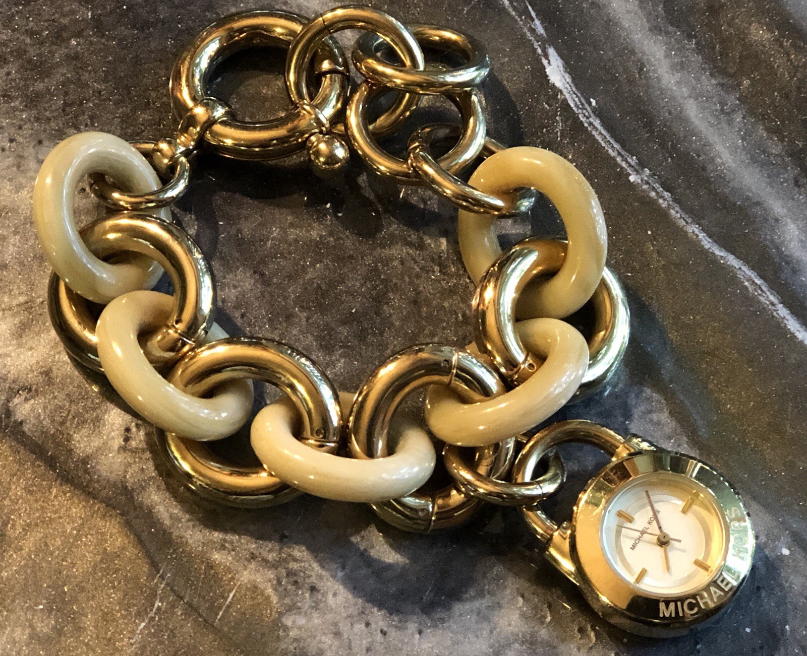 🍯✨RARE NOS w/ Box VINTAGE MICHAEL KORS Gold Chain Link CHARM BRACELET WATCH 🛍️