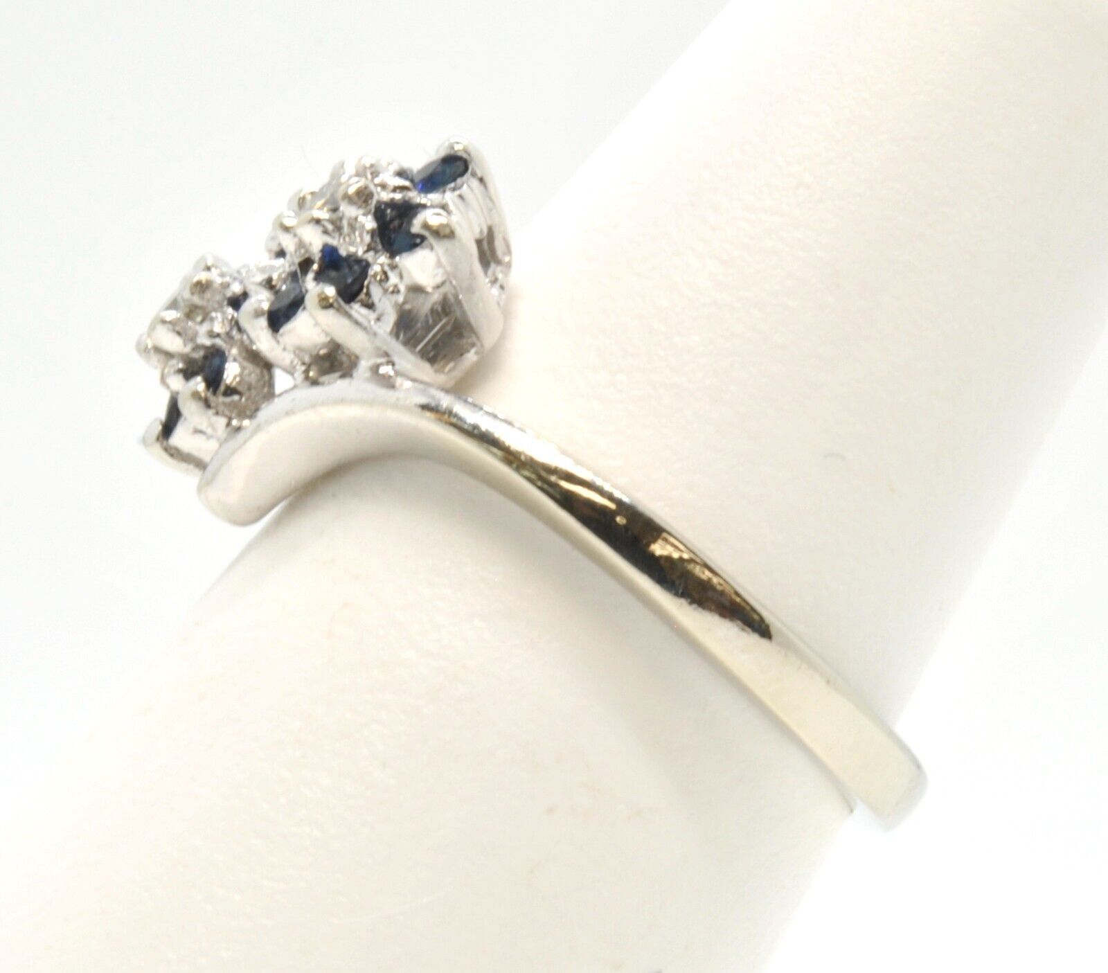 14k White Gold Dark Blue Sapphire And Diamond Cluster Right Hand Ring Size 6