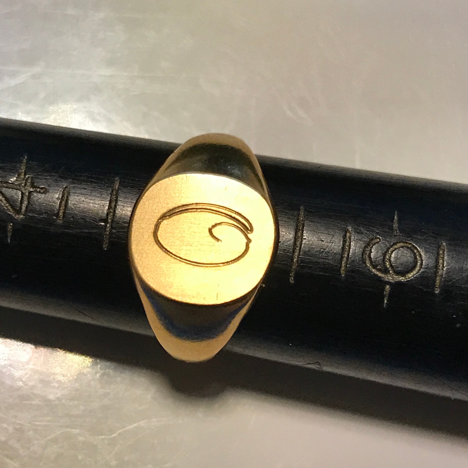 Vintage 10KT Gold Filled Stamped & Engraved Monogram “O” Ring Size 5 VARGAS
