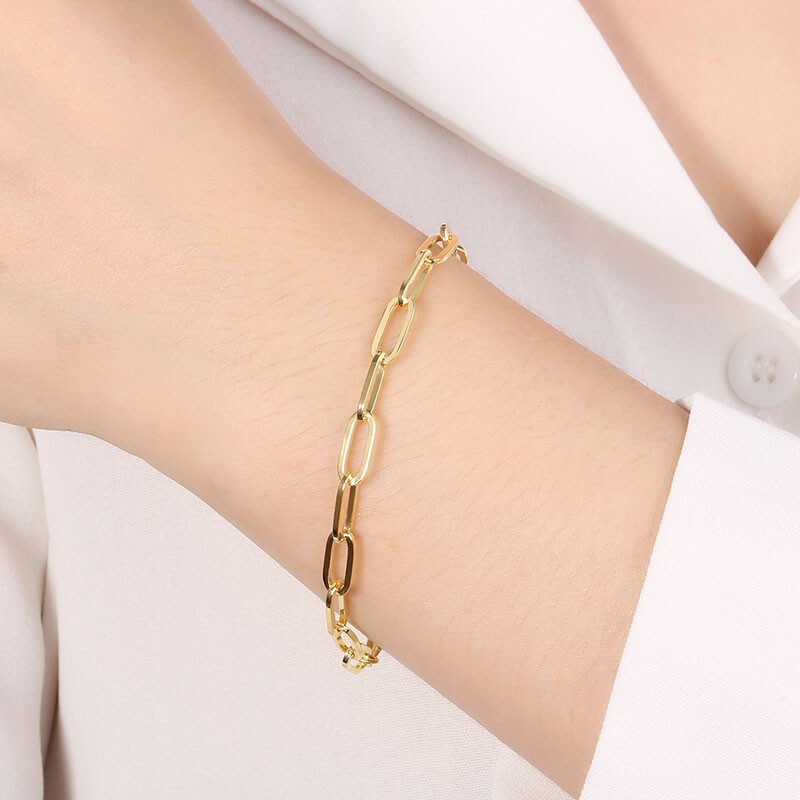 Elegant Paperclip 5mm Bracelet 8″ in 14k Yellow Gold Timeless, Chic & Gift-Ready