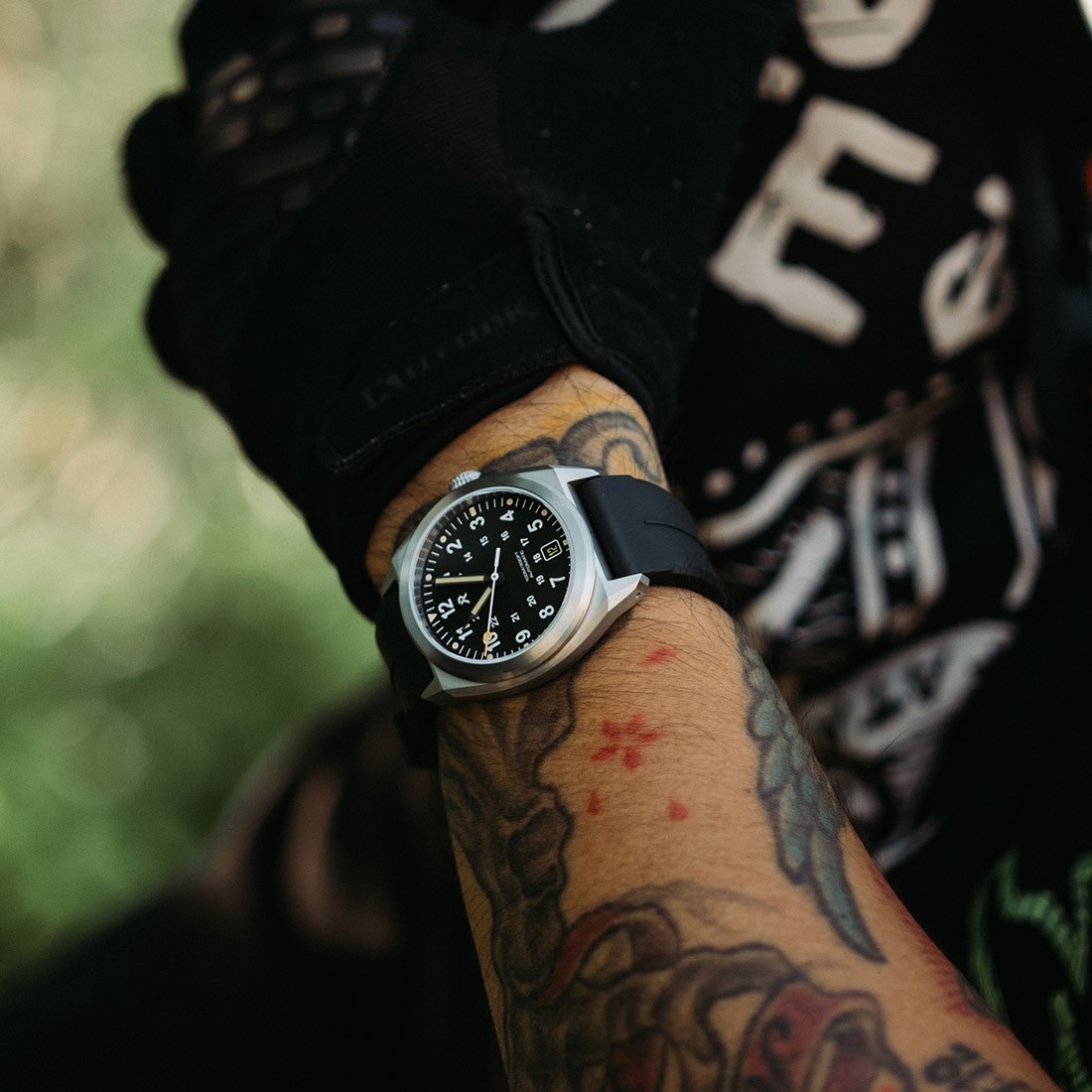 RZE VALOUR 38 Automatic Titanium Black Date Rubber Men’s Watch